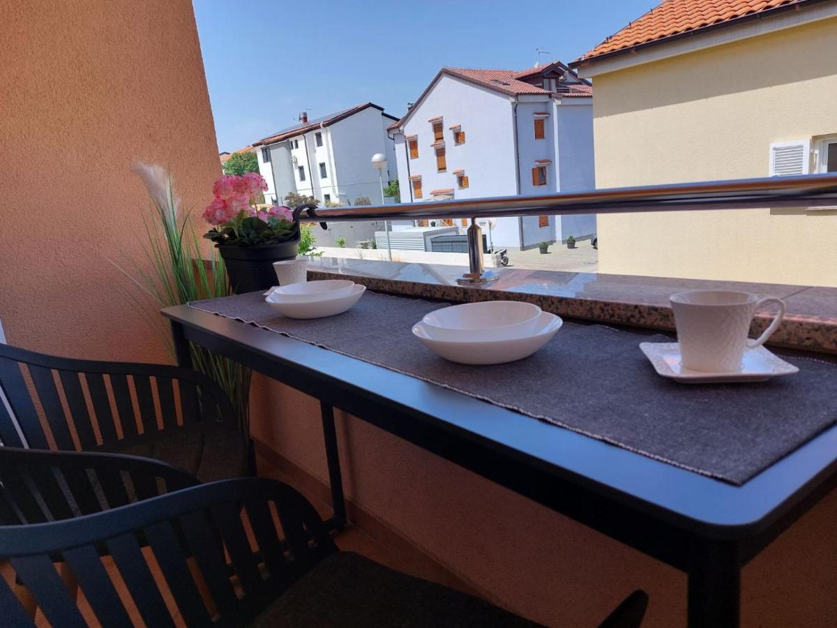 Apartment Rose Малинска Экстерьер фото